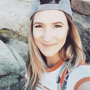 Meet your Posher, Brooke